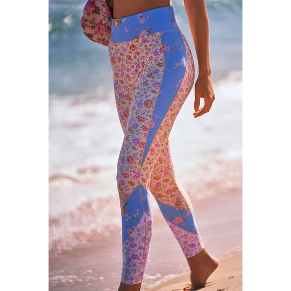 NWOT LoveShackFancy x Bandier Strappy Bra Mixed-Print Leggings Carnation Kisses - Picture 12 of 16